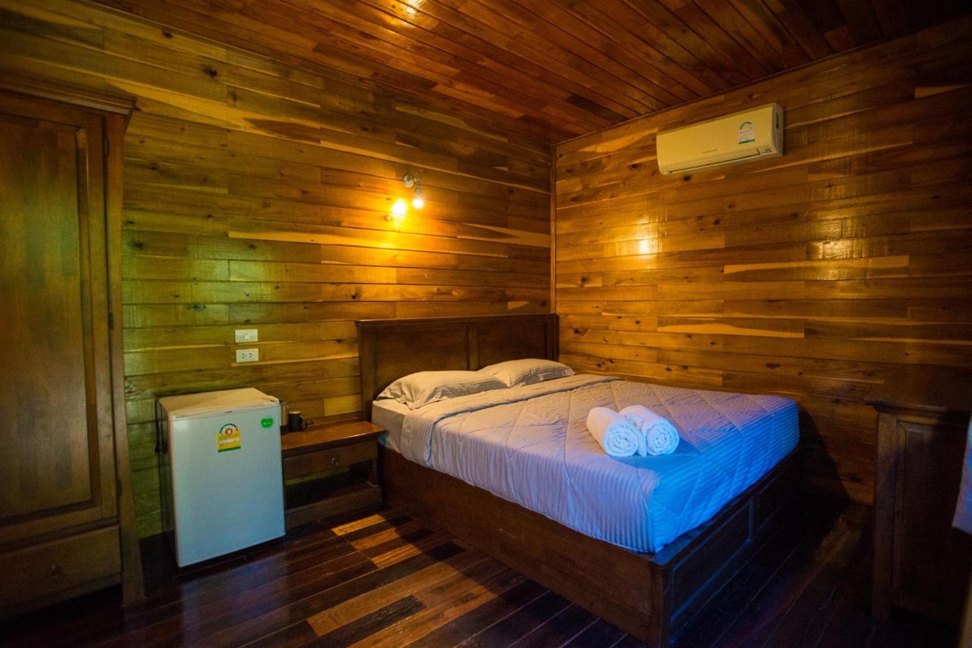 The Camper Lodge Khao Sok Ban Bang Bon Exterior photo
