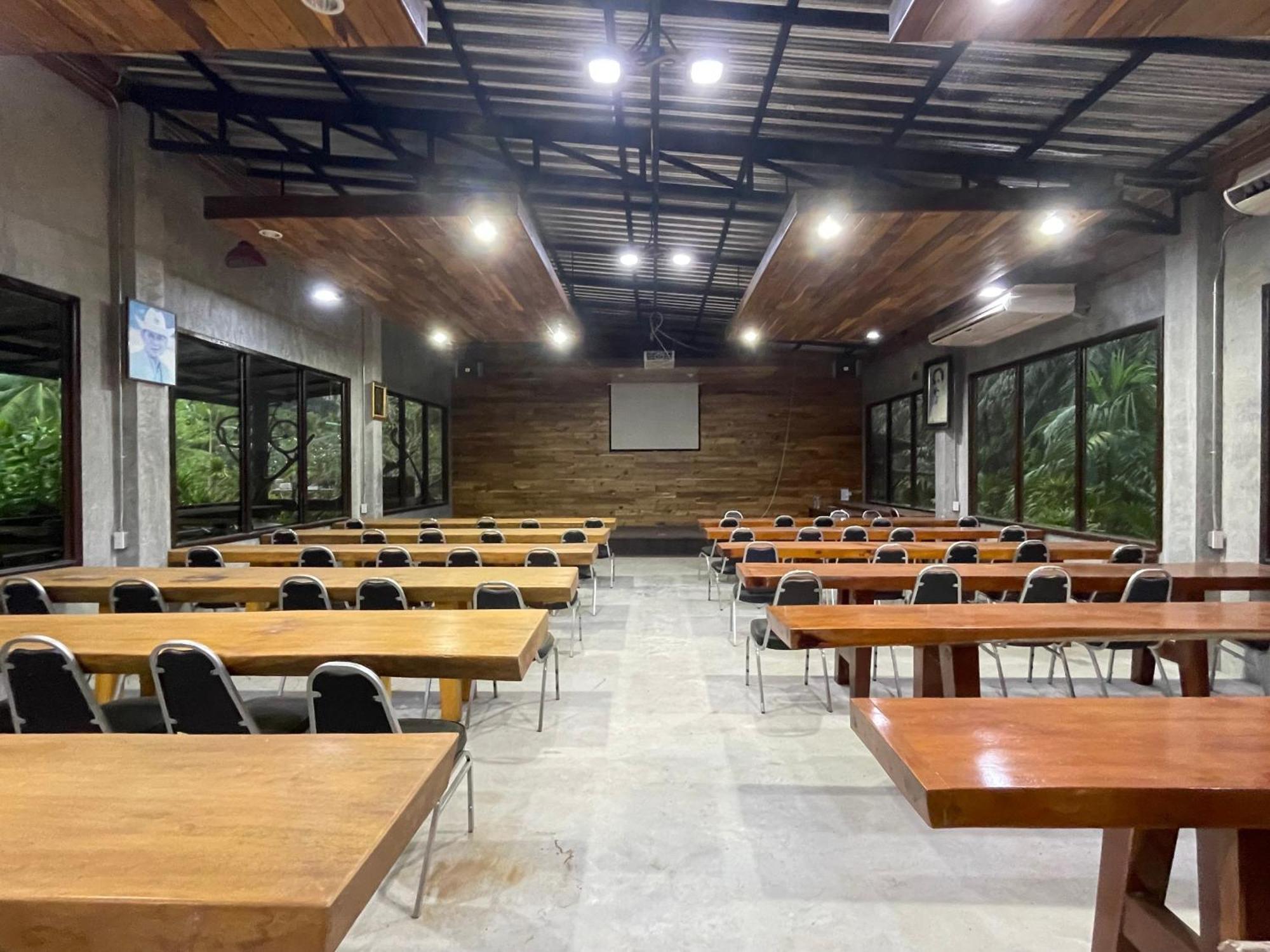 The Camper Lodge Khao Sok Ban Bang Bon Exterior photo