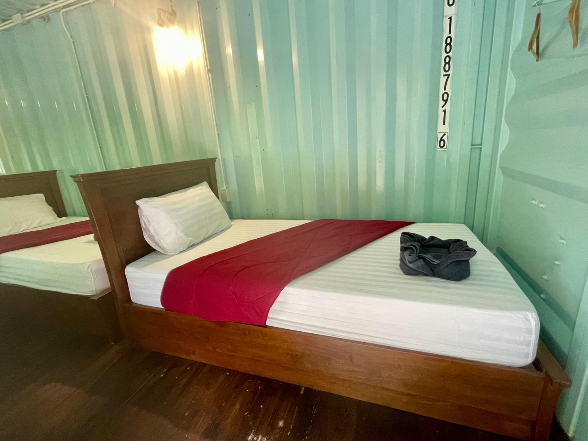 The Camper Lodge Khao Sok Ban Bang Bon Exterior photo